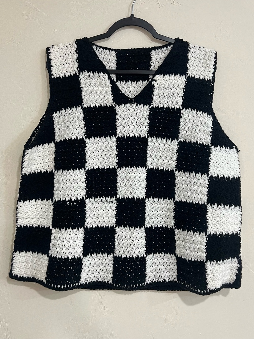 Checkered Chunky Knit Checkered V-Neck Sweater Wednesday Addams OS Black White
